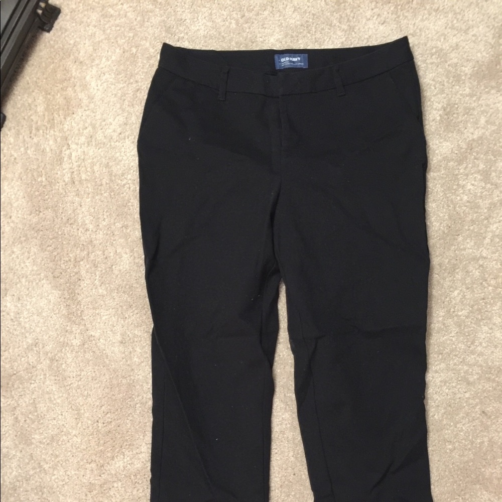 Black capris
